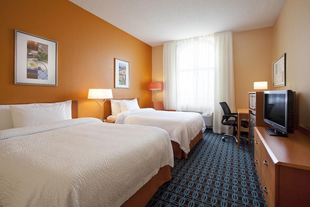 Comfort Inn & Suites Phoenix North - Deer Valley Bagian luar foto