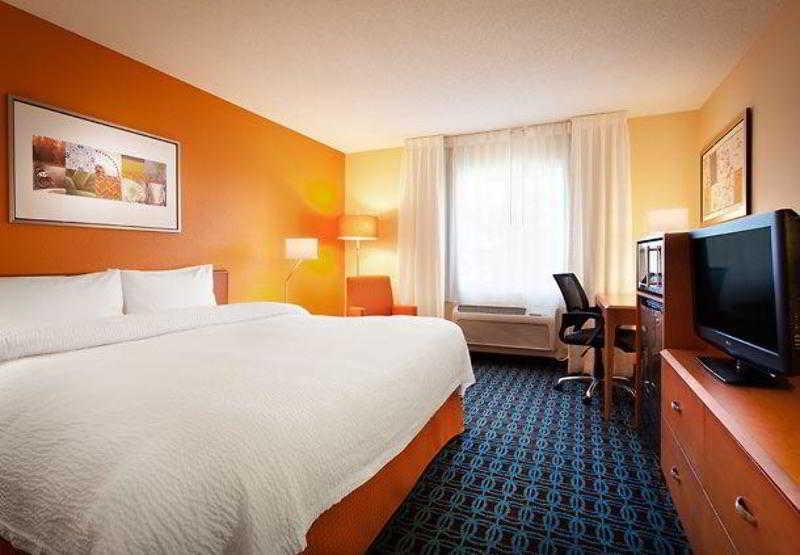 Comfort Inn & Suites Phoenix North - Deer Valley Bagian luar foto