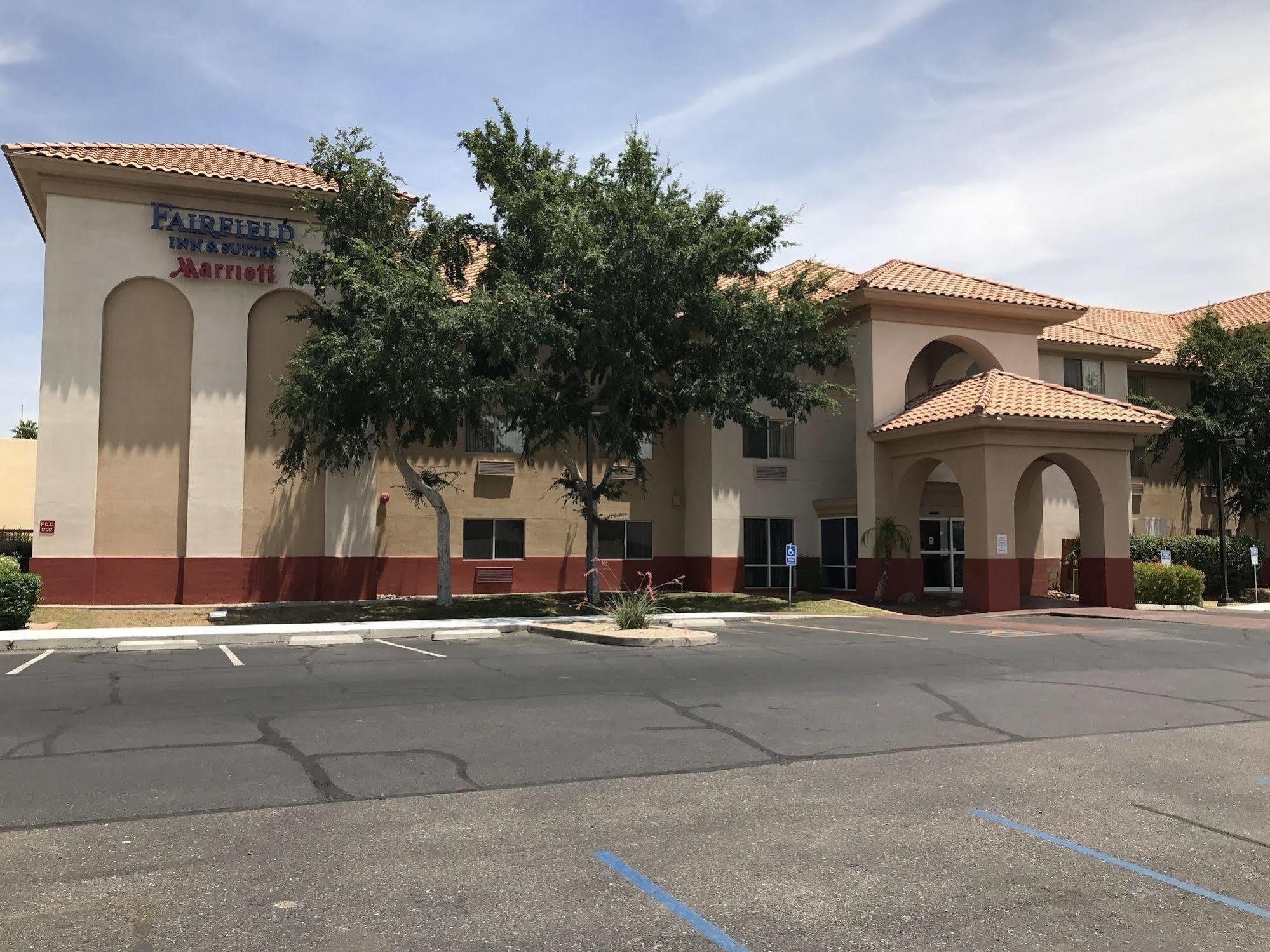 Comfort Inn & Suites Phoenix North - Deer Valley Bagian luar foto